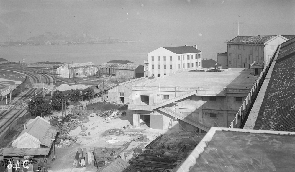 Holts Wharf No. 6, Hong Kong, 1919-1920.  Photograph by G. Warren Swire.  HPC ref: Sw04-068.  © 2007 John Swire & Sons Ltd.