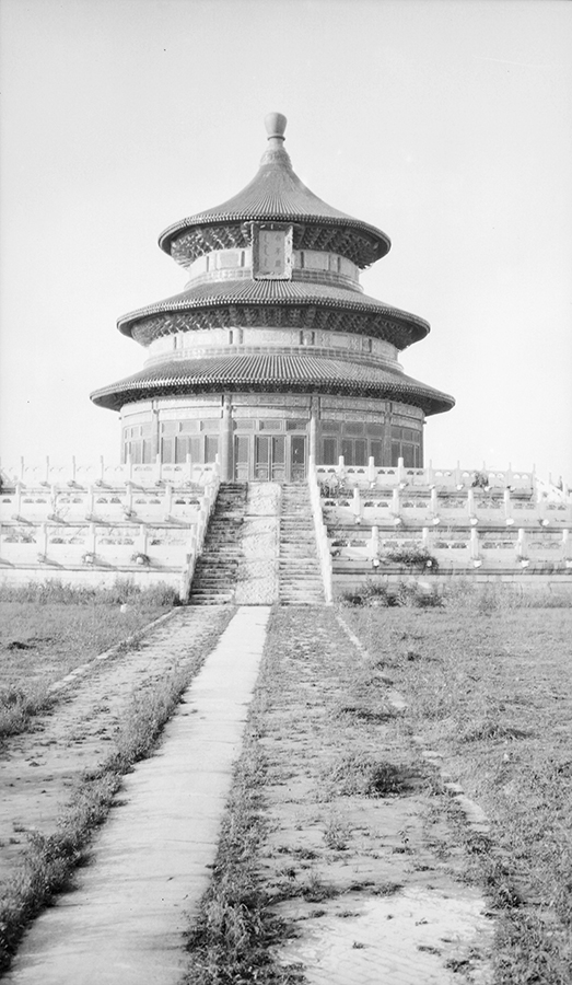 Qiniandian, Temple of Heaven, Peking. Photograph by G. Warren Swire. G. Warren Swire Collection, Sw16-013, © 2007 John Swire & Sons Ltd