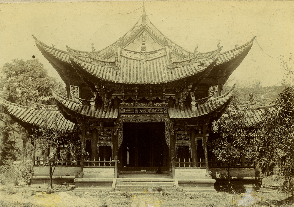 A Chinese temple. © Royal Geographical Society (with IBG).